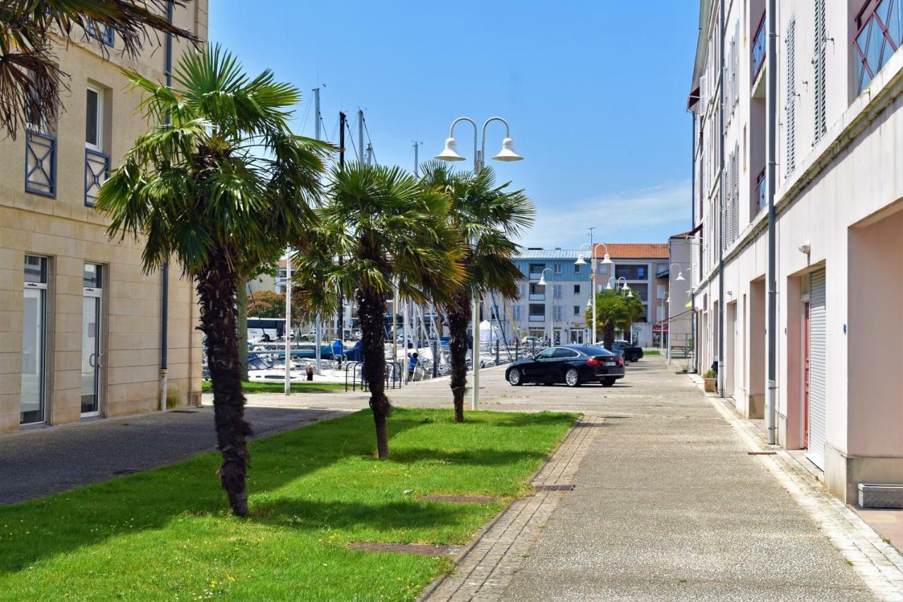 Port De Plaisance Apartment โรชฟอร์ ภายนอก รูปภาพ